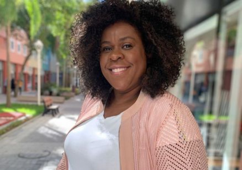 Cacau Protásio anuncia morte do pai e presta homenagem nas redes sociais