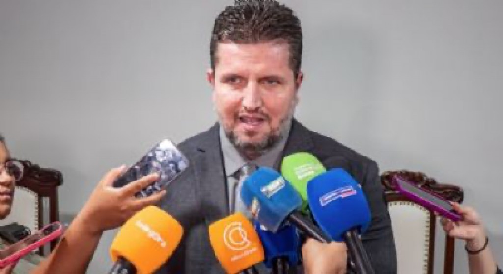 Ranalli defende Flávio Bolsonaro e alerta para risco da direita perder en SP