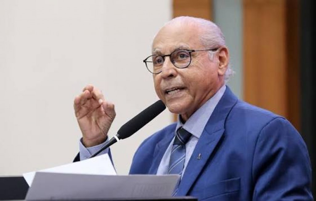 Júlio propõe plebiscito no UB para definir candidatura ao governo